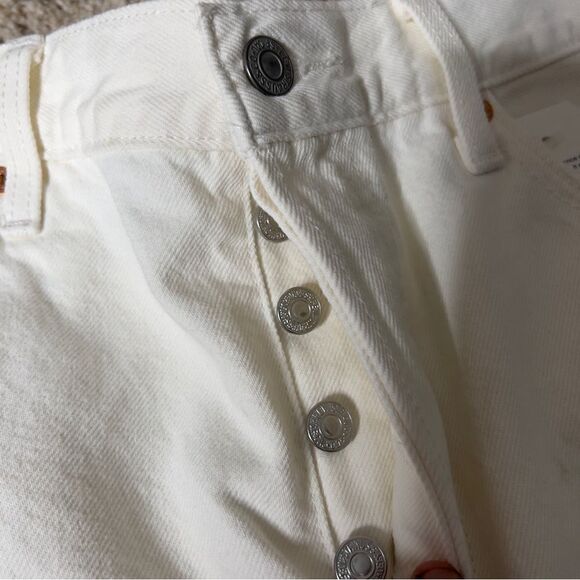 Levi’s Women’s 501 High-Rise Button Fly White Cut Off Denim Shorts Size 31 NEW - Picture 7 of 10